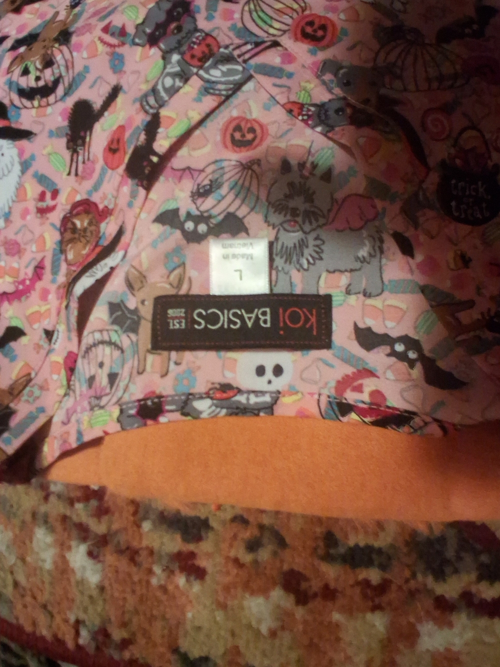 koi Pink Halloween Print Women's Scrub Top. NWOT - Picture 3 of 4